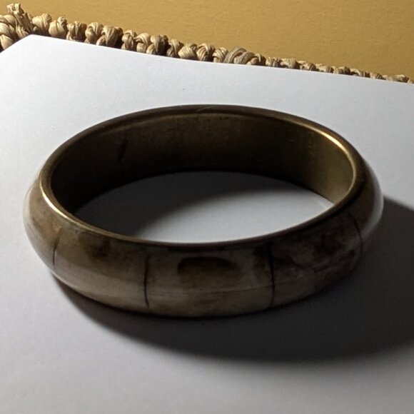 Inlaid Bone & Brass Round Bracelet 2 5/8 Inch Diameter Opening - Excellent Cond - Picture 3 of 3